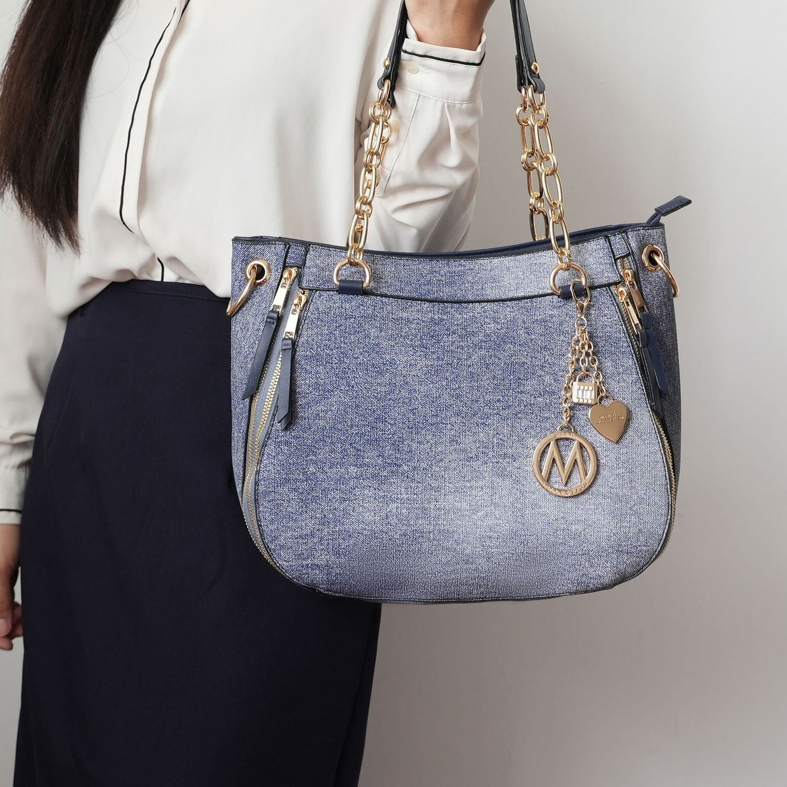 (navy)