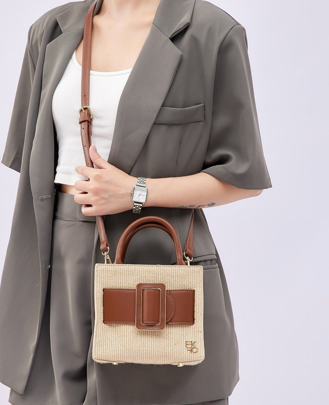 (natural square brown)