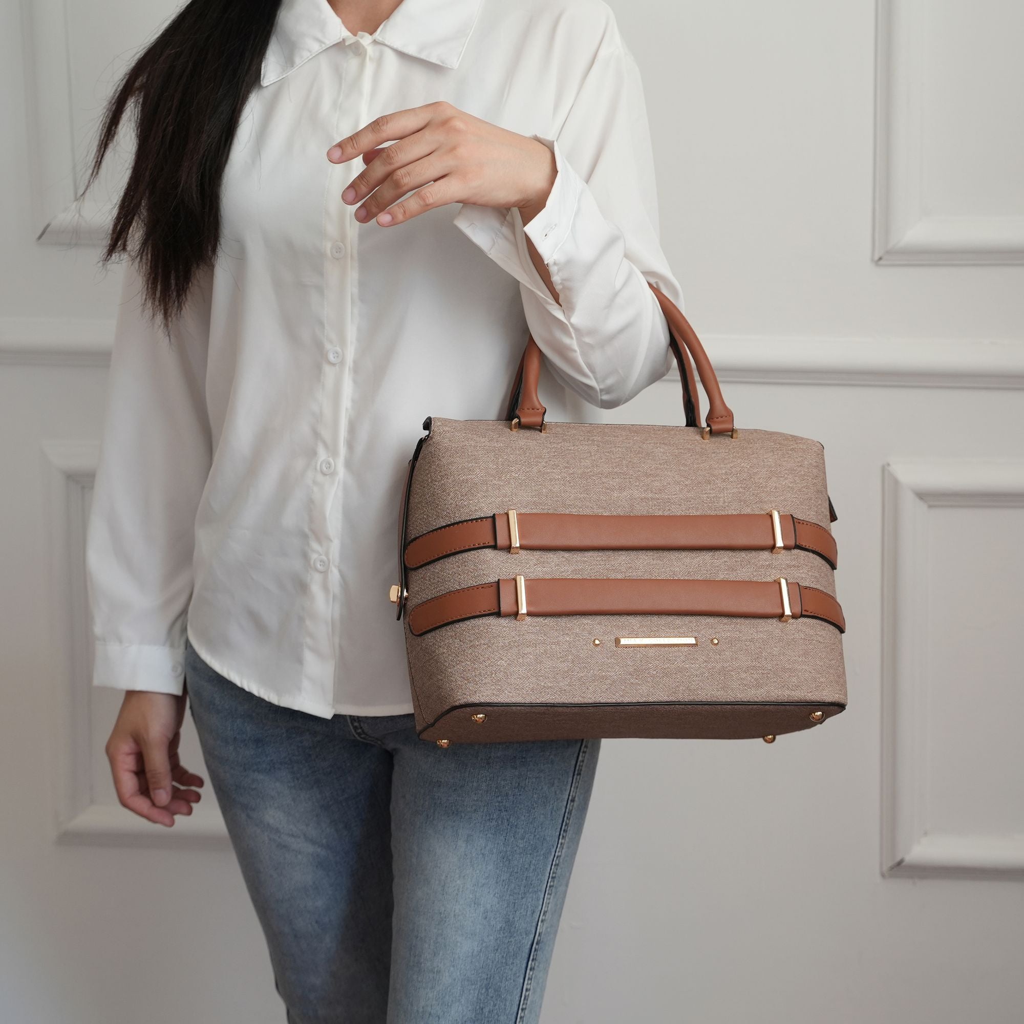(brown)