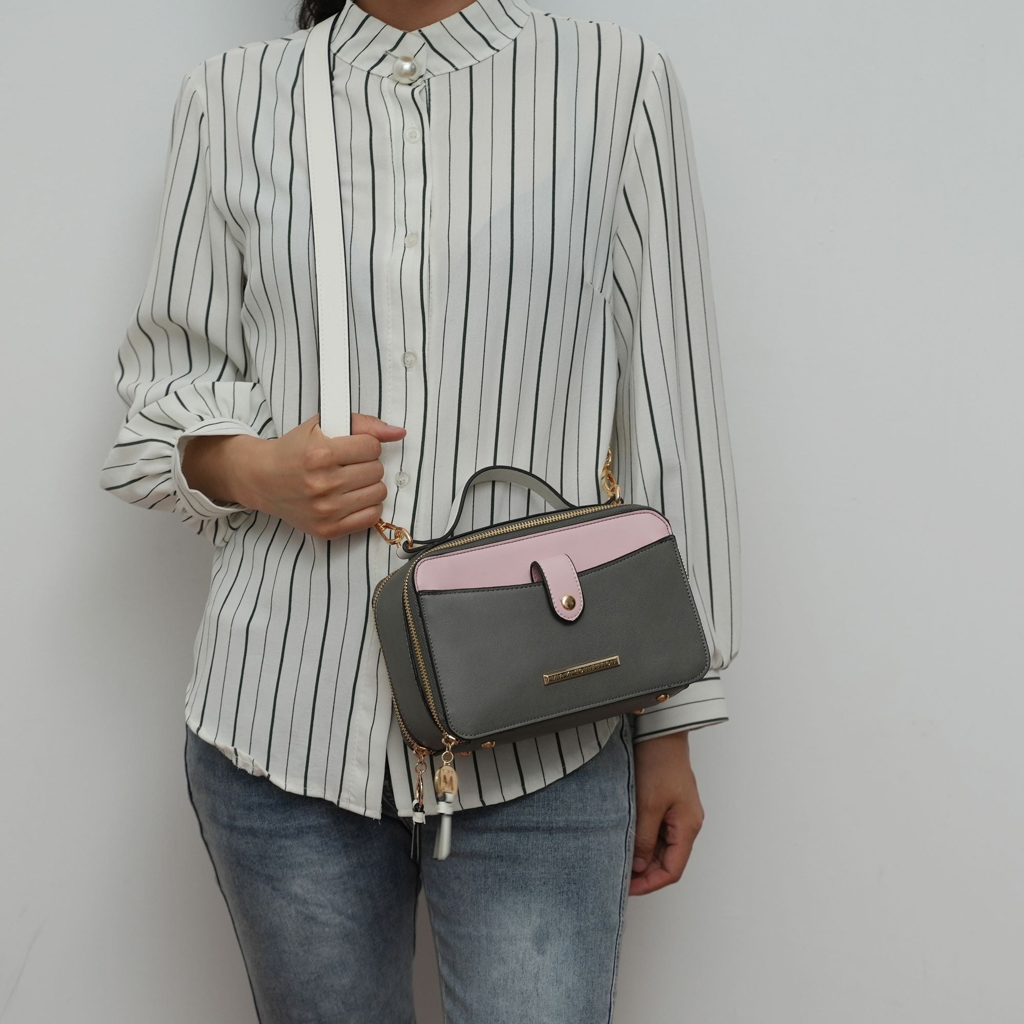 (charcoal pink)