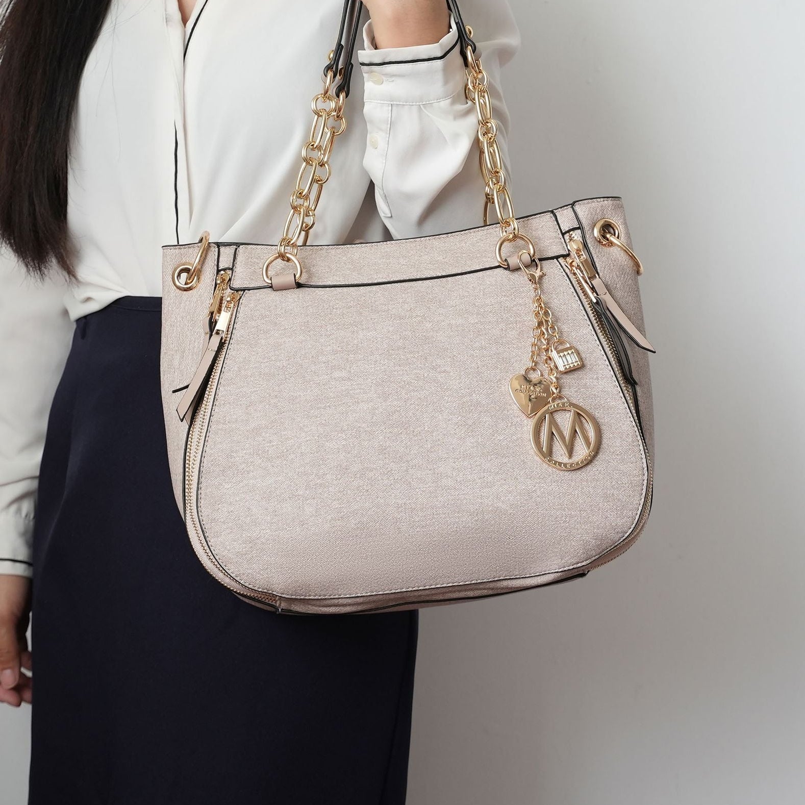 (taupe)