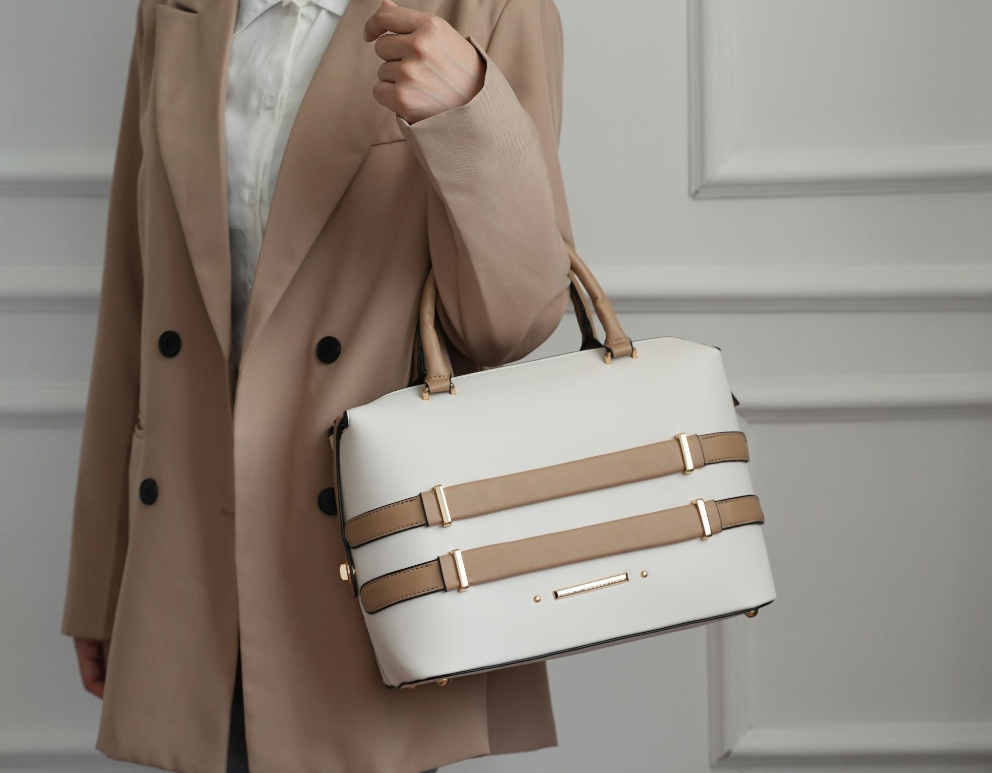 (beige)